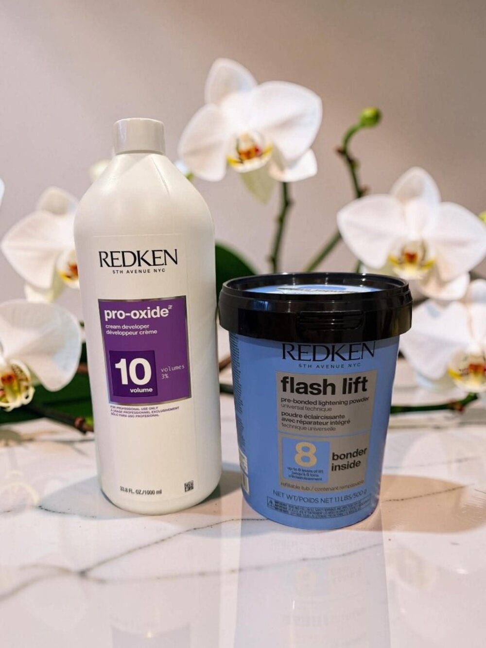 Redken Flash Lift Lightening Powder Up to 8 Levels 1.1 lbs &  Cream Developer 10